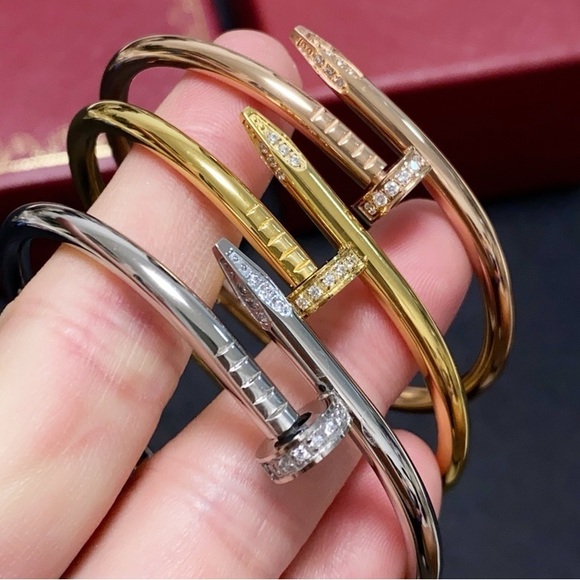 🌟New Gold Plated Over Stainless Steel Nail Clou Bracelet - Picture 2 of 12